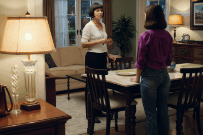 11:51 p.m., my mother texted: ‘We’ve agreed—you are no longer part of the family.’ My sister tapped a heart right under it… I replied with eight words; twelve minutes later, the night in that house began to flicker…”